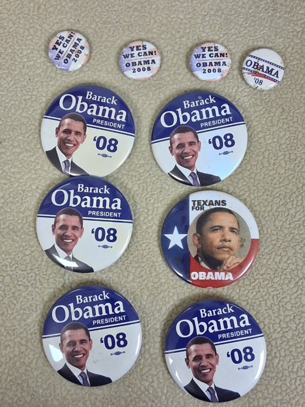 Lot of Barack Obama Presidential Campaign Pinback Buttons Pins